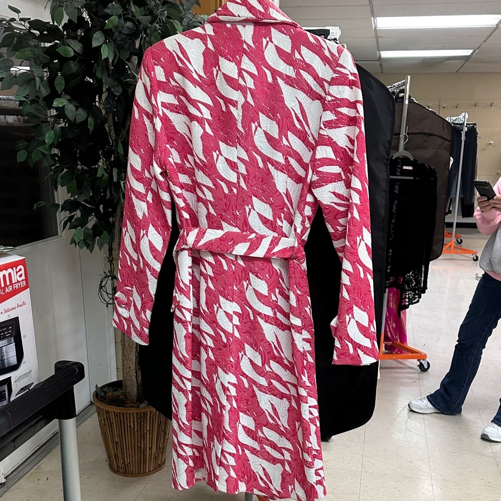 Spiegel Vibrant Pink and White Trench Coat - Picture 4 of 4